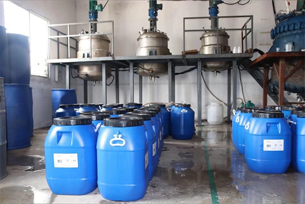 我們消泡劑的日產(chǎn)量達(dá)到50噸